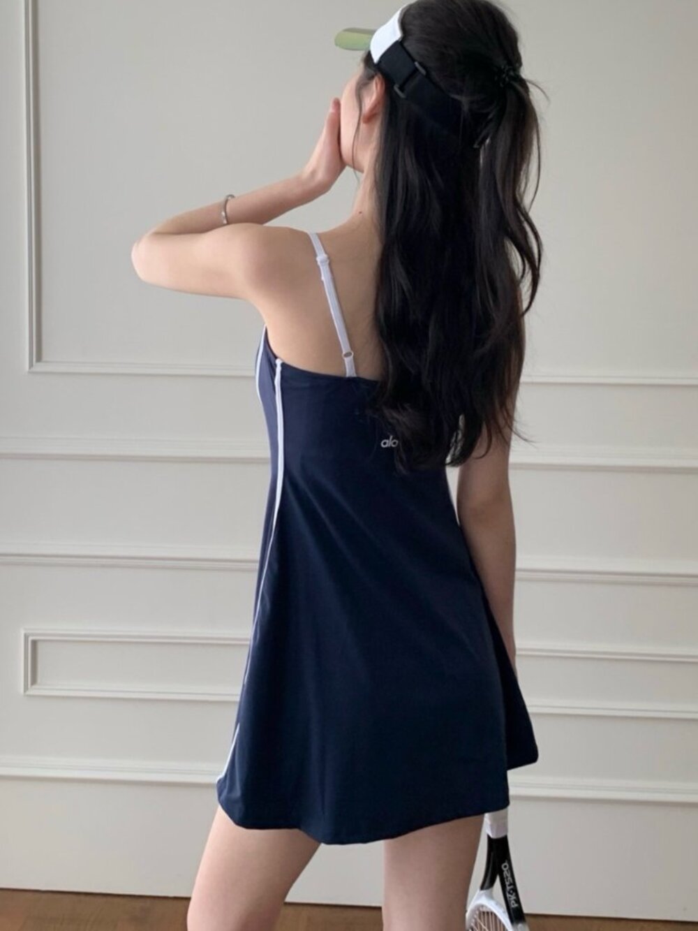 ☀️ Alo Holiday Outing Dress Navy Blue and Ivory White Color Block Sporty Casual - Picture 2 of 7